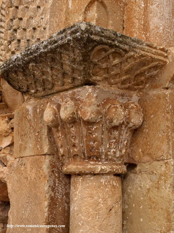 CAPITEL ESTE DE LA PORTADA NORTE
